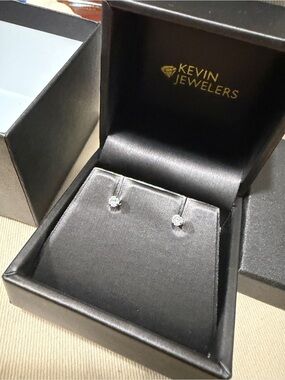 White Gold Diamond Stud Earrings - White
